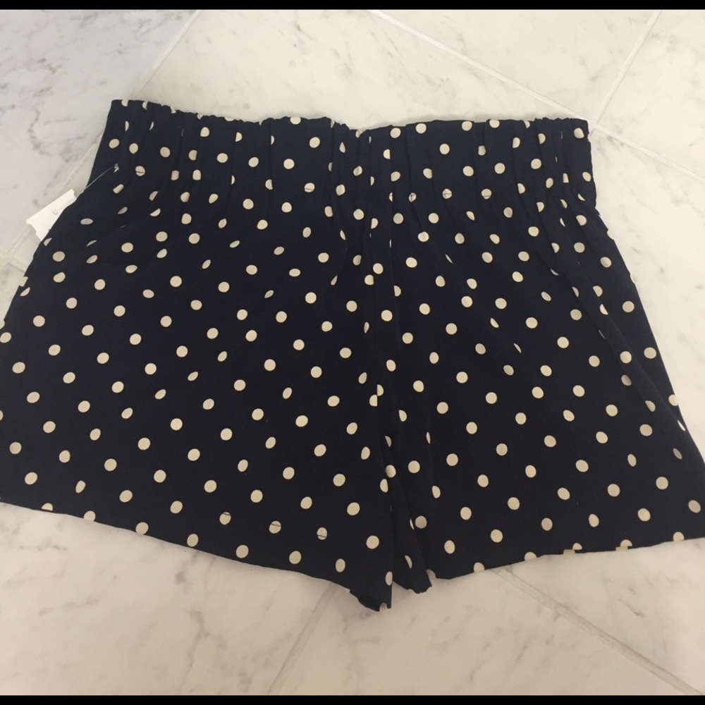 Shorts - Picture 3 of 4